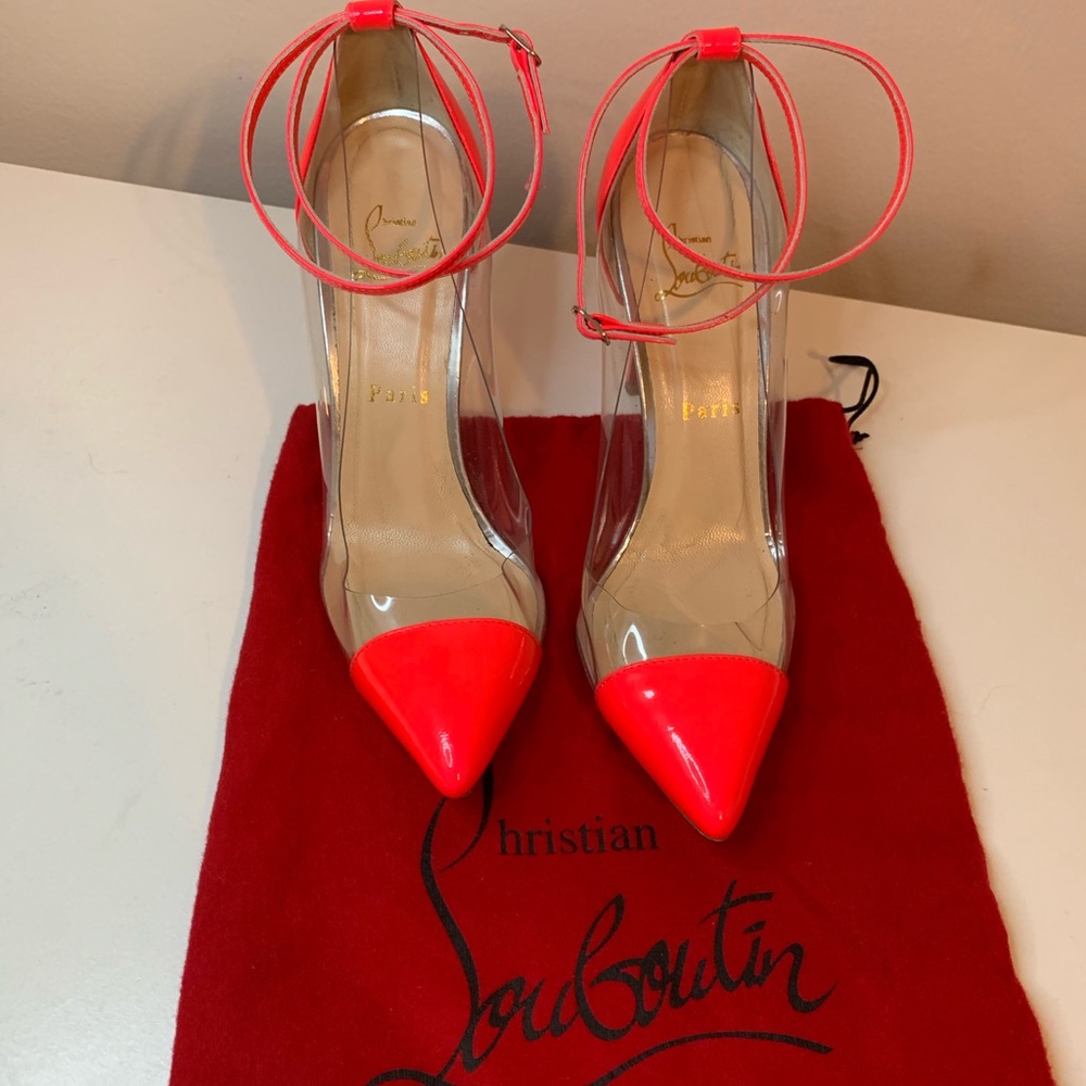Christian Louboutin Un Bout